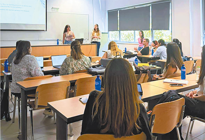 Οι φοιτητές και οι φοιτήτριες του Τμήματος Μάρκετινγκ και Επικοινωνίας του Οικονομικού Πανεπιστημίου Αθηνών μελέτησαν διεξοδικά την εφαρμογή Next και, χρησιμοποιώντας ερευνητικά εργαλεία ανάλυσης, συνέλεξαν πολύτιμα στοιχεία σχετικά με την επικοινωνία και την προώθησή της. Στη συνέχεια, παρουσίασαν τα ευρήματα σε στελέχη της Εθνικής Τράπεζας