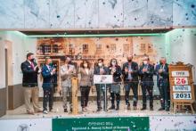 W&M students, together with Professors Rajiv Kohli and V. Papadakis announced the start of the program at Athens Stock Exchange
